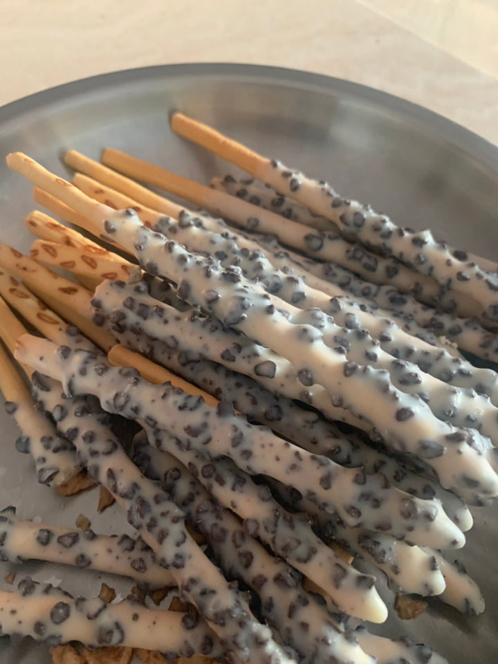 LOTTE Choco Pepero White Cookie (빼빼로 화이트 쿠키) - BIG SIZE