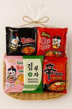 Korean Snack Gift Bundle - Premium Ramen & Seaweed Collection