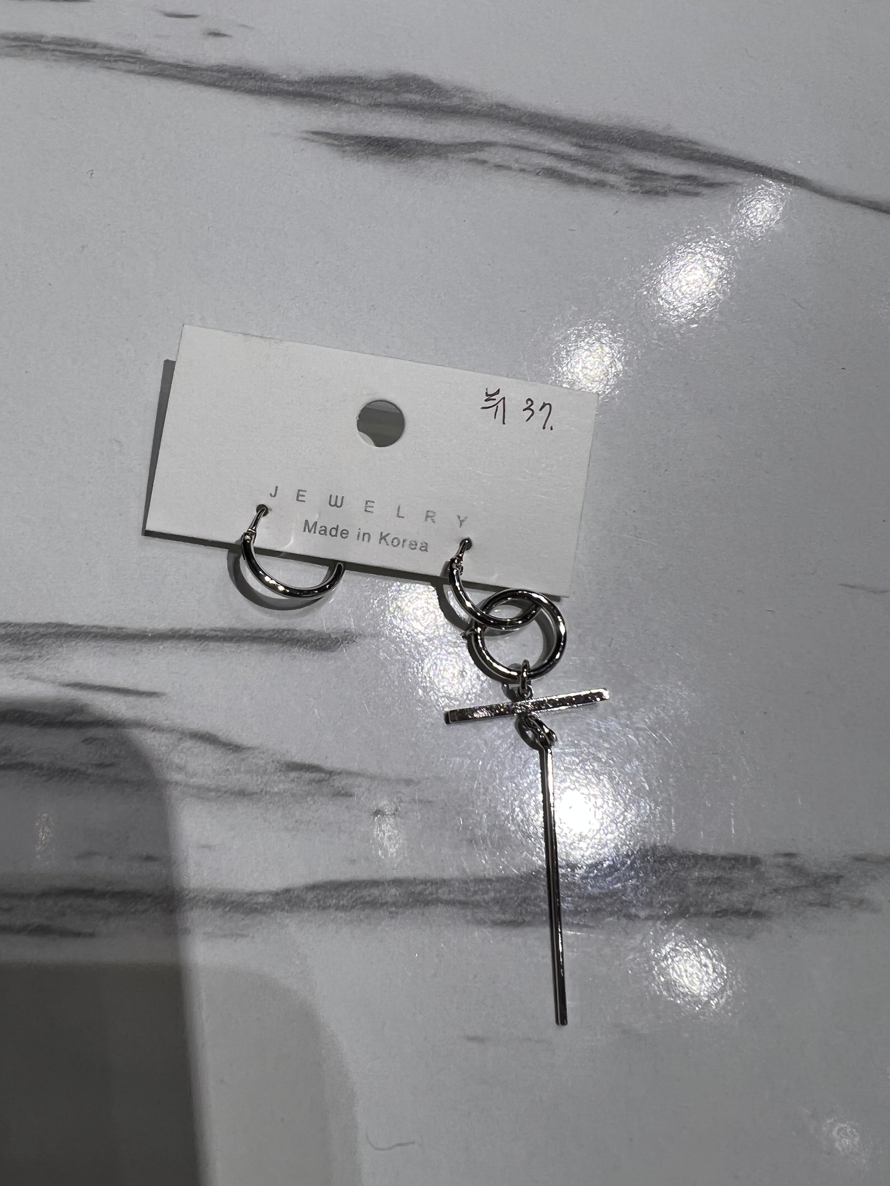 BTS V INSPIRED EARRINGS