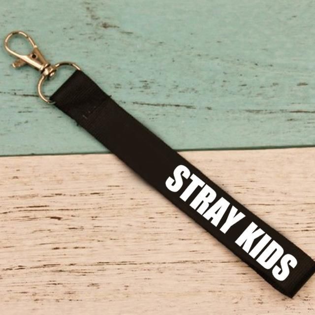 STRAY KIDS KEYCHAIN