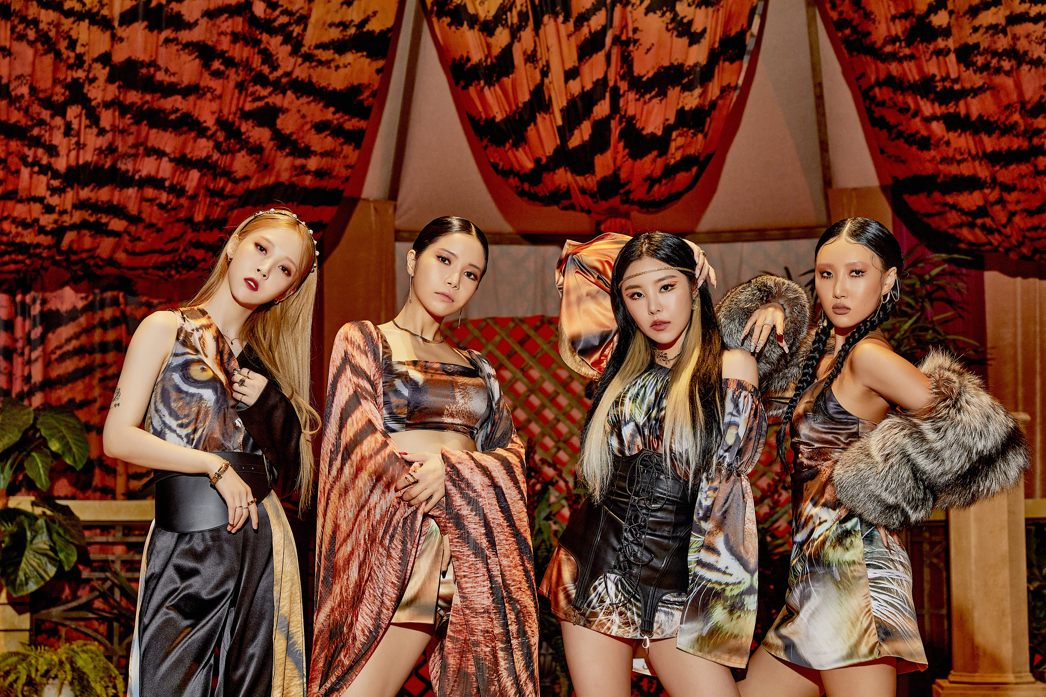 MAMAMOO - TRAVEL CONCEPT PHOTOS (RANDOM) POSTER